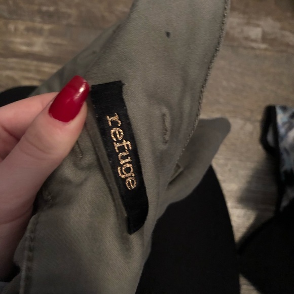 Charlotte Russe High Wasted Short - Picture 3 of 4